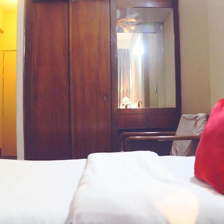 Hotel Ashrafee Dhaka Buitenkant foto