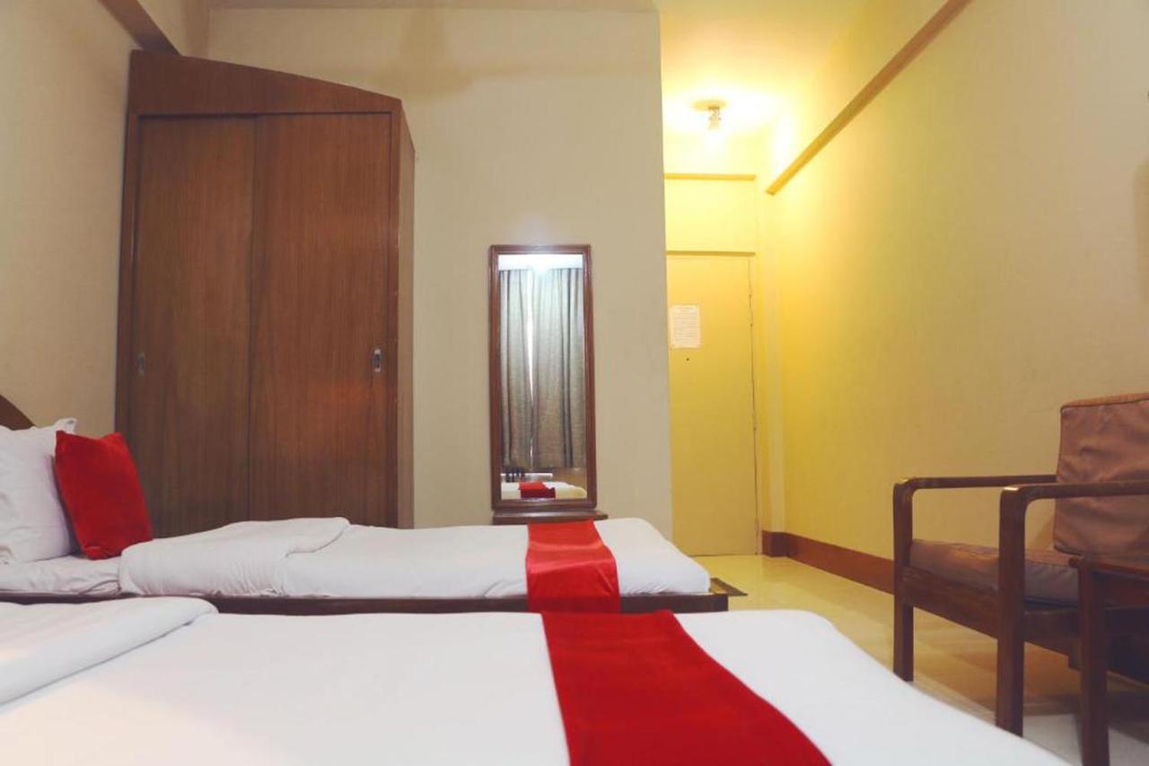 Hotel Ashrafee Dhaka Buitenkant foto